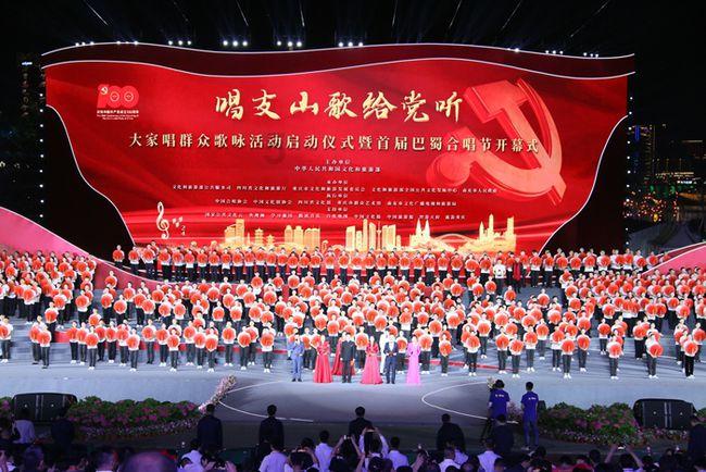 尽在在黑洞外系一根不断的绳子,能把掉入黑洞的人拉出来吗?,解答你疑惑